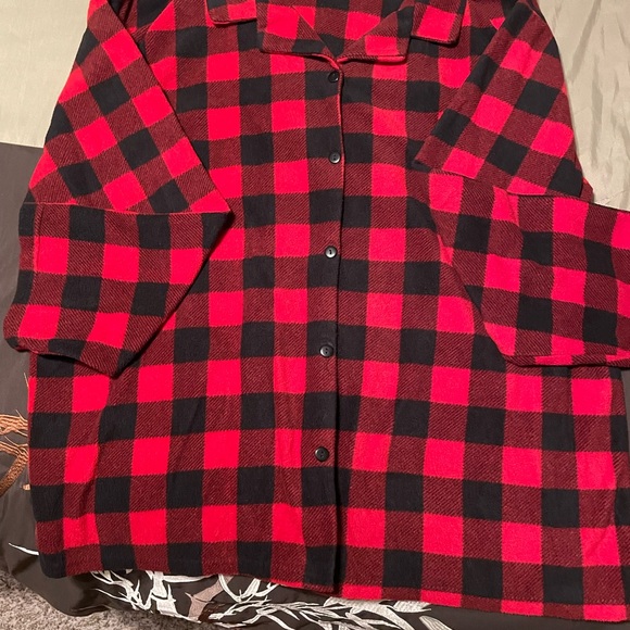 Follow me woman’s pj’s - Picture 4 of 7